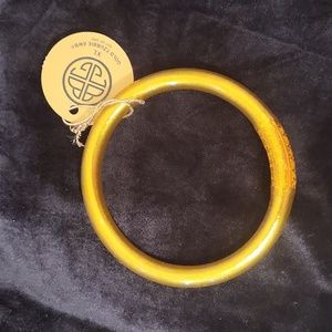 BuDhaGirl Gold Tzubbie